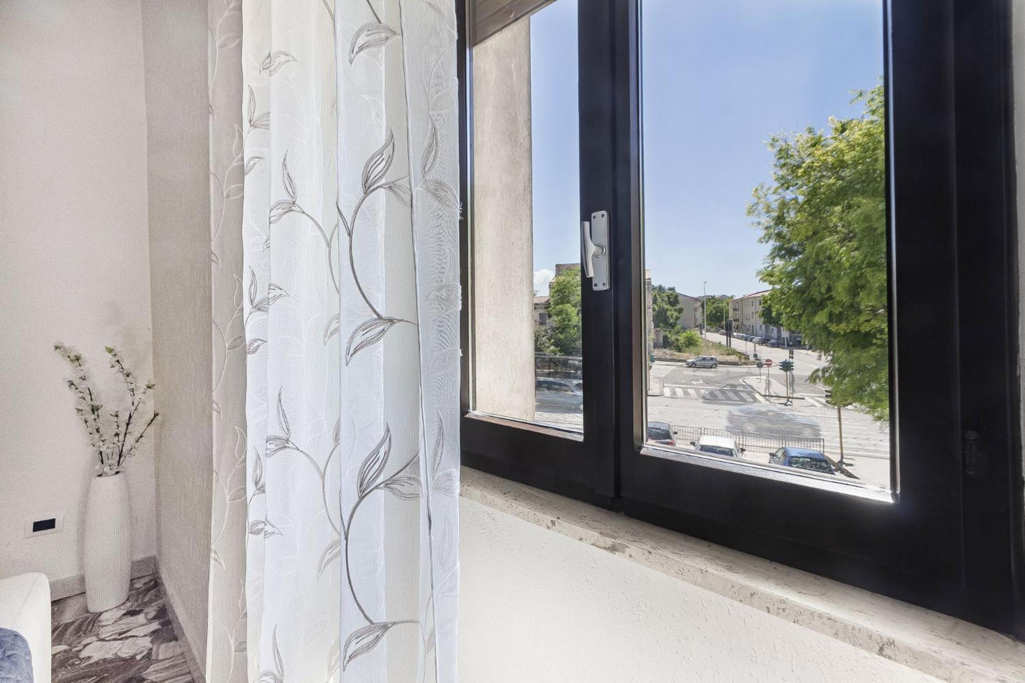 סאסארי Lovely Piazza Santa Maria Apartment מראה חיצוני תמונה